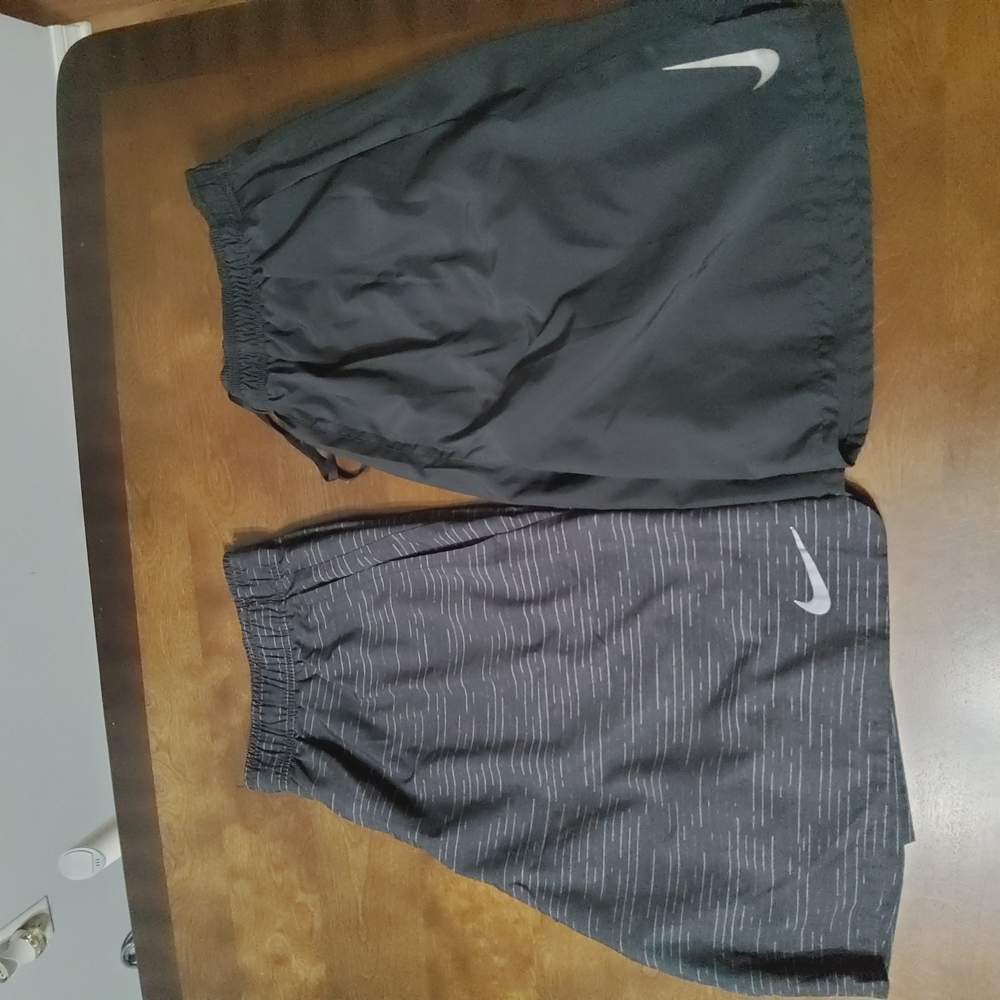 Nike 8" Black and 9" Gray Athletic Shorts Lightweight Moisture-Wicking